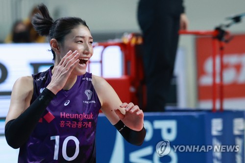 김연경 '분노의 코트 강타'…흥국생명 파죽의 6연승(종합)