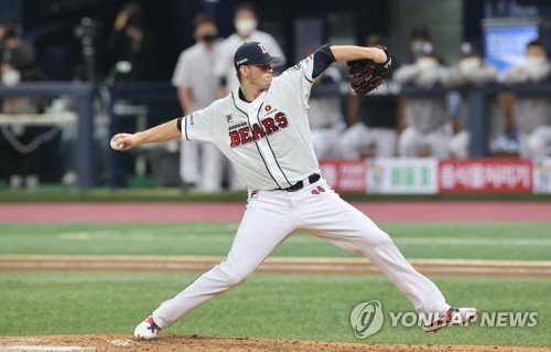 '최주환 투런포' 두산, kt 꺾고 6년 연속 한국시리즈행