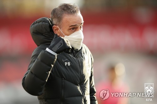 유럽원정 '4득점 4실점' 벤투호의 과제…빌드업-롱패스 조화