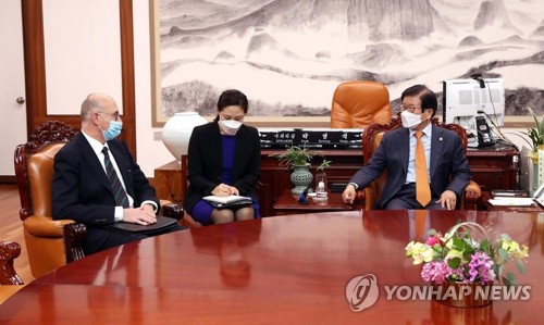 박의장 오스트리아, 코로나 확진 축구대표팀 24일 출국 허가