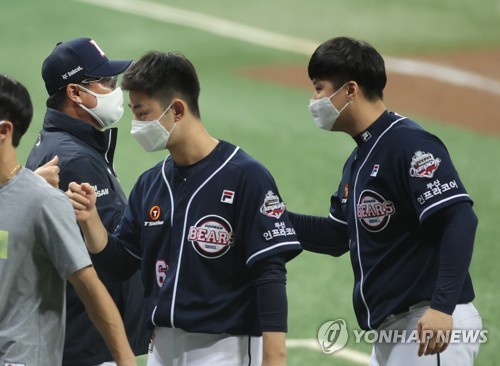김태형 두산 감독 마무리 이영하 일단 믿고 갈 것