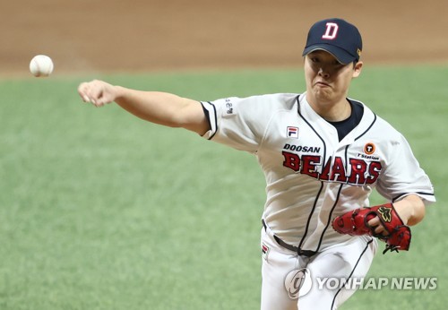 김재호 또 결승타 포함 3타점…두산, KS 2승 1패 리드