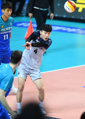 저걸 받네…19세 리베로 장지원 '포스트 여오현' 기대
