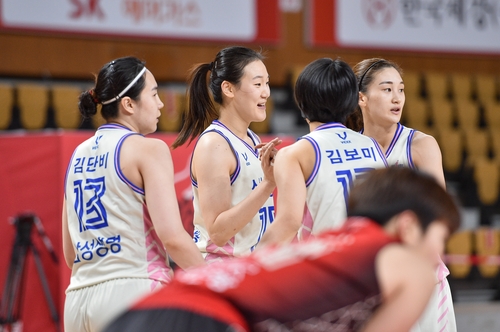 배혜윤 27점 11리바운드…삼성생명, BNK 누르고 2연패 탈출
