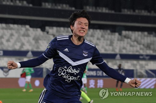 황의조, 13경기 만에 '시즌 1호골' 쐈다…팀은 1-2로 패배
