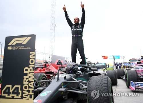 '슈마허 기록 경신' F1 해밀턴, BBC 선정 '올해의 스포츠인'