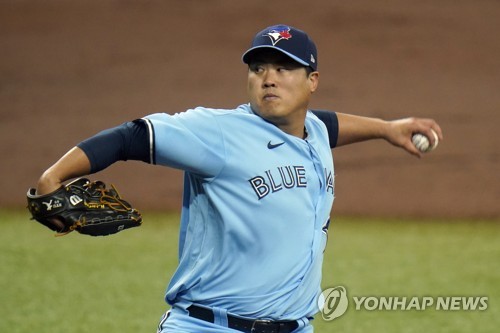 류현진, 아시아 최초 '워런 스판상' 수상…MLB 최고 좌완 입증