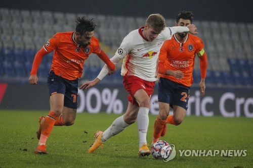 '황희찬 결장' 라이프치히, 바샥셰히르에 4-3 진땀승