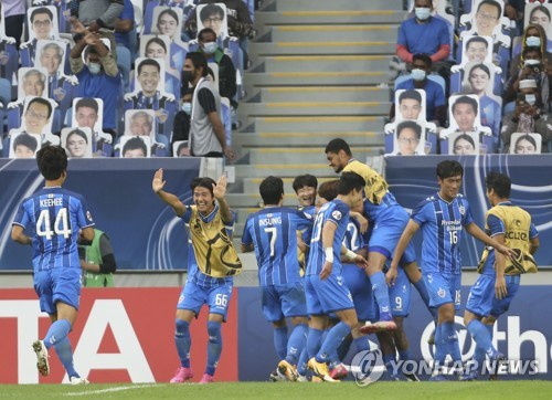 울산, 8년 만에 ACL 우승컵 입맞춤…페르세폴리스에 2-1 역전승