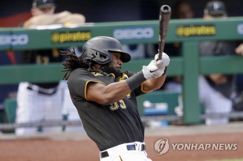'피츠버그 주전 1루수' 조시 벨, 트레이드로 워싱턴행