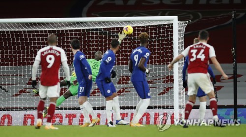 아스널, 첼시 3-1 잡고 8경기 만에 승리…EPL 상위권 '요동'
