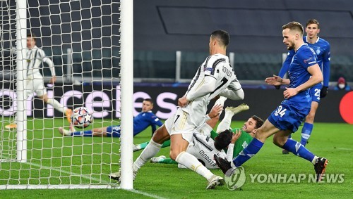 호날두, 개인 통산 750호골…유벤투스, 키예프 완파