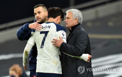 손흥민 빼면 실점하는 모리뉴 축구, 풀럼전부터 '변해야 산다'