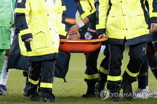 갈 길 바쁜 PSG, 네이마르 발목 부상 '대형 악재'