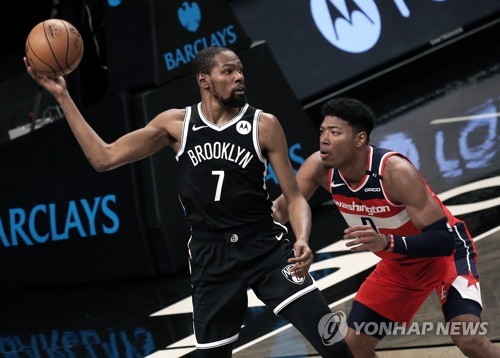 NBA 듀랜트, 1년 6개월 만에 복귀전…24분 뛰고 15점 활약