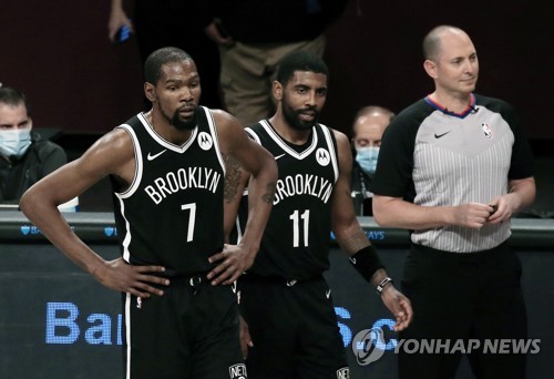 NBA 듀랜트, 1년 6개월 만에 복귀전…24분 뛰고 15점 활약