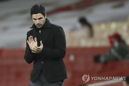 아스널, 첼시 3-1 잡고 8경기 만에 승리…EPL 상위권 '요동'