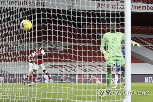 아스널, 첼시 3-1 잡고 8경기 만에 승리…EPL 상위권 '요동'