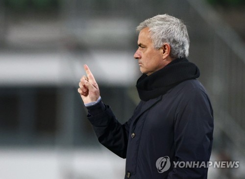 '믿을맨' 손흥민…모리뉴 손흥민·호이비에르 없었으면 졌다