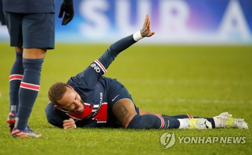 '부상' 네이마르, 올해는 못 본다…PSG 내년 1월 복귀 예상