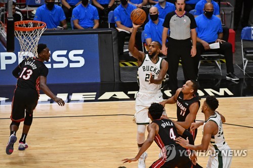 밀워키, 3점슛 29개로 NBA 신기록…마이애미에 47점차 대승