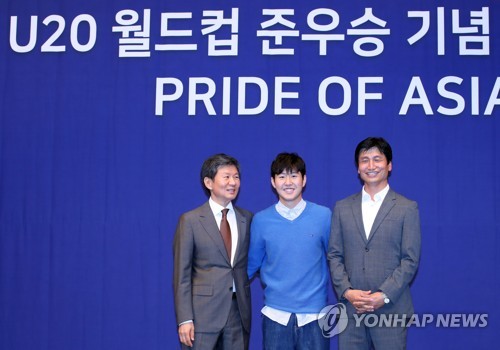정몽규 축구협회장 '3선 도전'…후보등록의사표명서 제출