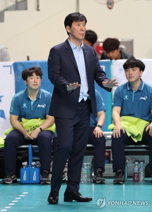 신영철 우리카드 감독 더 떨어질 곳 없는 나경복…편하게 하길