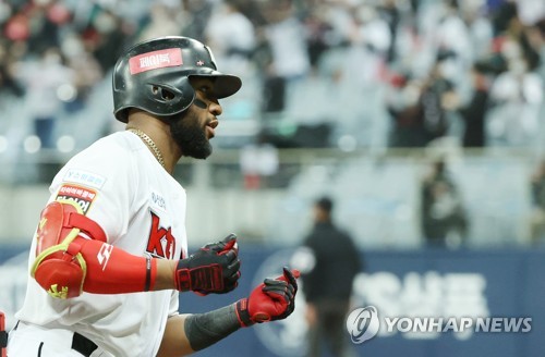 로하스 골든글러브, 일본으로 보내야…서운하네요