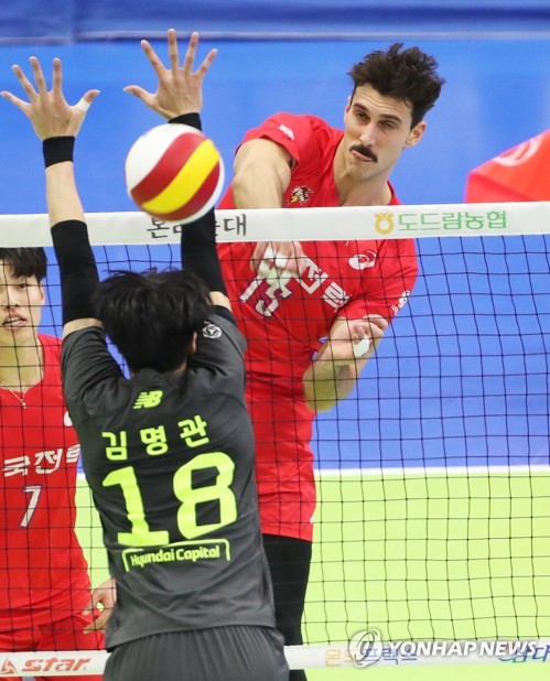 '러셀 21점' 한국전력, 현대캐피탈 꺾고 다시 연승 시작