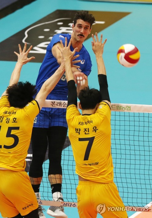 계속 올려줘, 자신감 회복하게…한국전력의 계속되는 러셀 고민