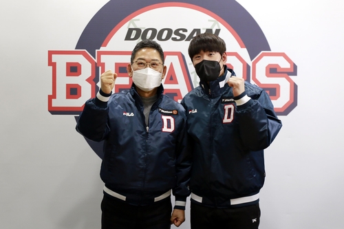 김재호, 2번째 FA 계약도 두산과…3년간 총 25억원에 사인(종합)