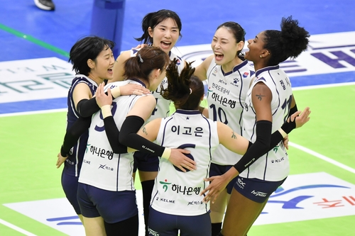 '켈시 29점 폭발' 도로공사, 현대건설 꺾고 5위→4위 도약(종합)