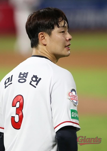 '뇌 수술' 롯데 민병헌 더는 못 숨기겠네요. 괜찮습니다
