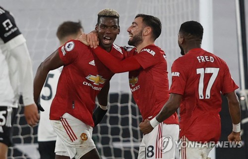 '포그바 결승골' 맨유, 풀럼에 2-1 역전승…하루 만에 선두 탈환