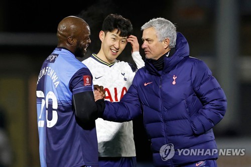 손흥민, 통산 3번째 10-10클럽…토트넘은 FA컵 16강행(종합)