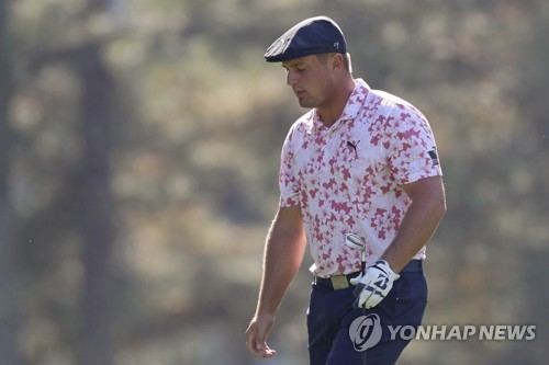 장타자 디섐보, 이번엔 '더 빠르게'…볼스피드에 열중