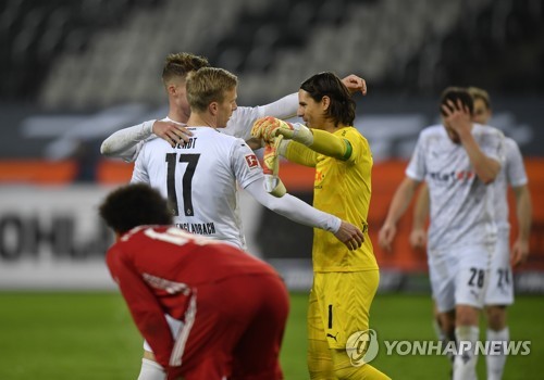 '2-0 → 2-3'…뮌헨, 묀헨글라트바흐에 역전패 '시즌 2패째'
