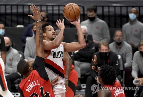매컬럼 역전 결승골…NBA 포틀랜드, 토론토 제압하고 3연승