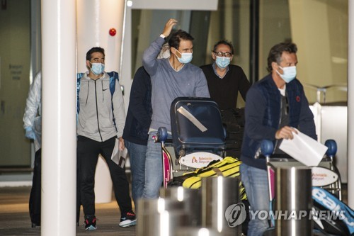 호주오픈 테니스대회 전세기서 확진자 3명 발생 '비상'