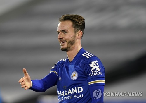레스터, 리버풀 제치고 EPL 2위로…사우샘프턴에 2-0 승리