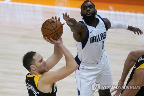 3점 슛 20개 퍼부은 NBA 유타, 댈러스 꺾고 11연승 질주