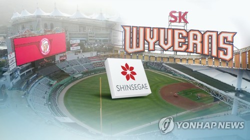 그룹이 직접 개입한 이대호 계약, 신세계가 자극제 됐나