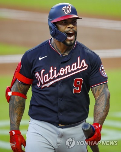 이게 MLB라고?…테임즈 타석에서 변기 '쏴' 소리 듣고 '멘붕'