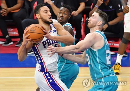 시먼스 트리플 더블…NBA 필라델피아, 3연승으로 동부 선두