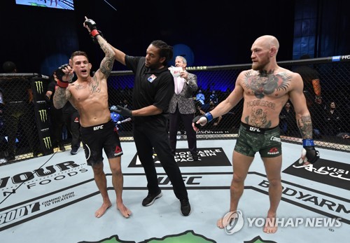 저무는 UFC 맥그리거 시대…포이리에에 생애 첫 TKO패