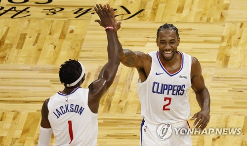 3점 슛 20개 퍼부은 NBA 유타, 댈러스 꺾고 11연승 질주