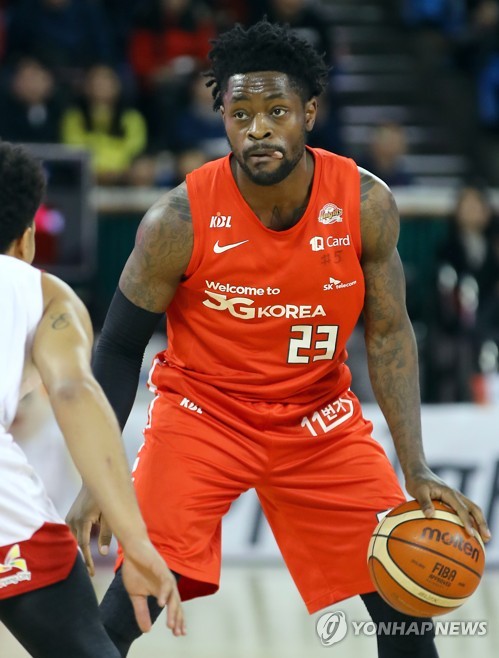 프로농구 LG, 챔프전 MVP 화이트 영입…부상 라렌 공백 메운다