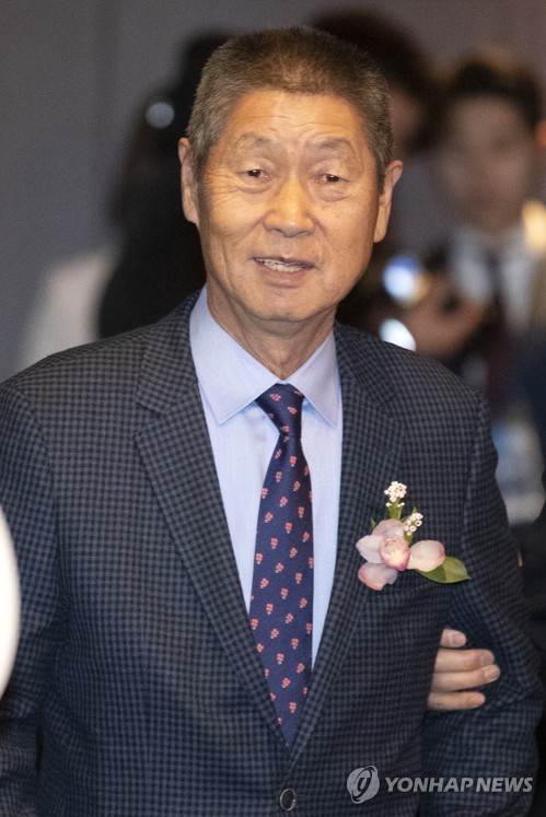 김성근 코치고문 일본으로 출국…한국 야구 개성 되찾았으면