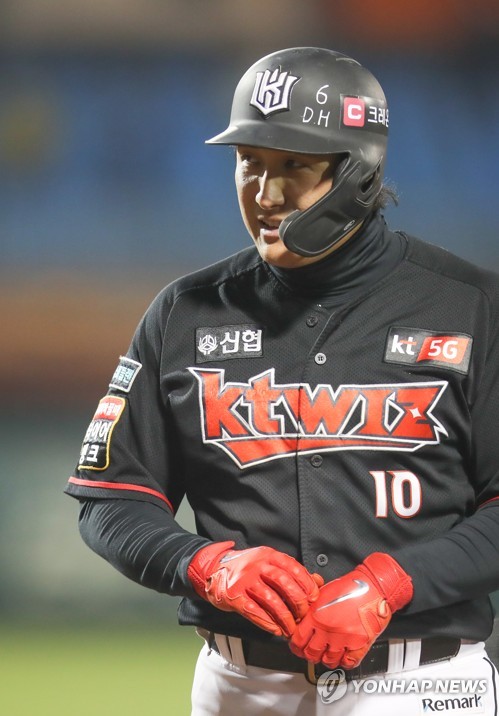 바쁜 비시즌 뒤로하고…kt 황재균 주장으로 첫 시즌 준비