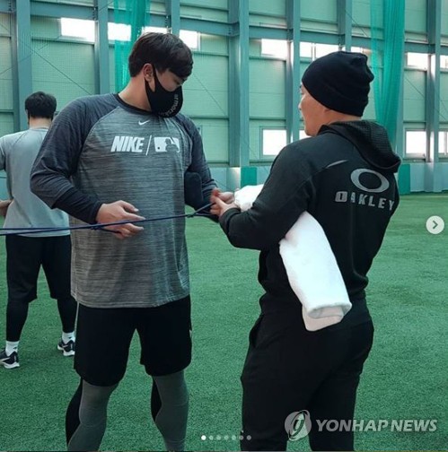 류현진, 2주 제주도 훈련 종료…70ｍ 캐치볼+가벼운 피칭